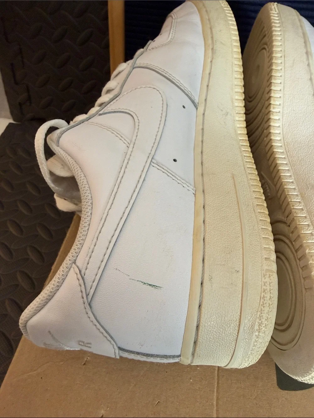 Nike AF1 Air Force 1 Triple White Mens Size 10.5 CW2288-111 Shoes Sneakers